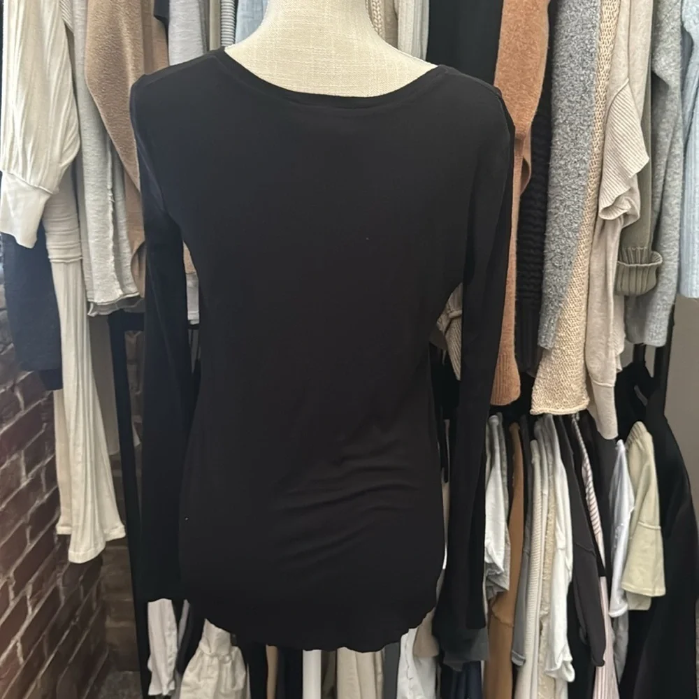 BCBGMAXAZRIA RIBBED TEE - Picture 3 of 7